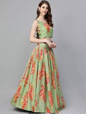 Green embroidered organza semi stitched lehenga 4