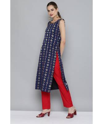 Kvsfab Women Navy Blue & Red Ethnic Motifs Kurta with Trousers & With Dupatta 4
