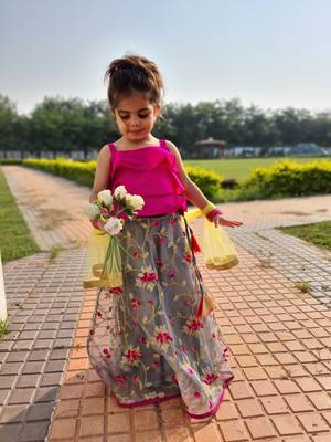 Saka Designs Singlet Choli Lehenga With Dupatta Floral Embroidered 1
