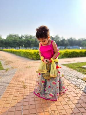 Saka Designs Singlet Choli Lehenga With Dupatta Floral Embroidered 5