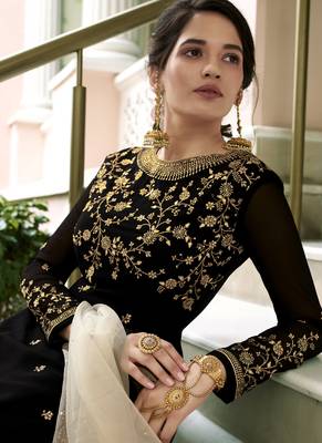 Black embroidered georgette salwar 4