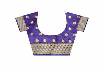 Red woven art silk saree with blouse 2