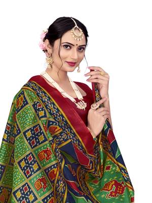 Green printed bhagalpuri saree with blouse 3
