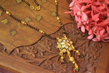 Twinkling Gold Kundan Stone Designer mangalsutra 4