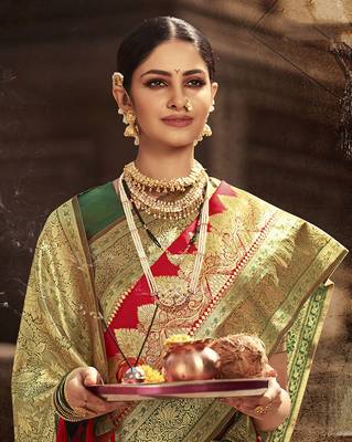 Red woven banarasi silk saree with blouse 3