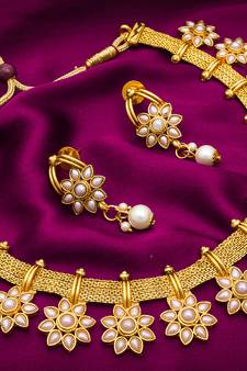 multicolor Traditinal Gold Plated Alloy Necklace