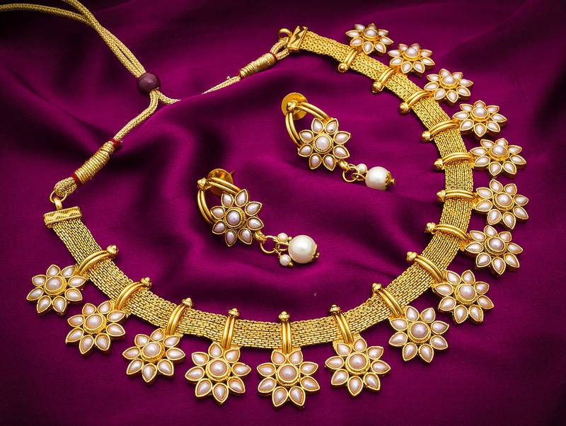 multicolor Traditinal Gold Plated Alloy Necklace