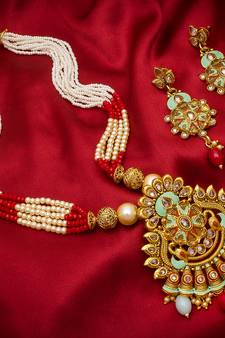 multicolor Traditinal Gold Plated Alloy Necklace