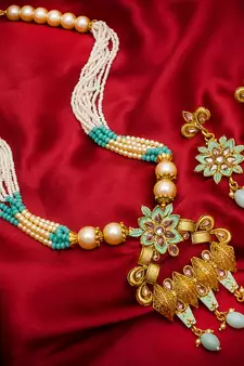 multicolor Traditinal Gold Plated Alloy Necklace