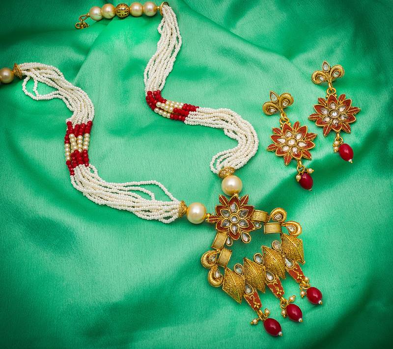 multicolor Traditinal Gold Plated Alloy Necklace