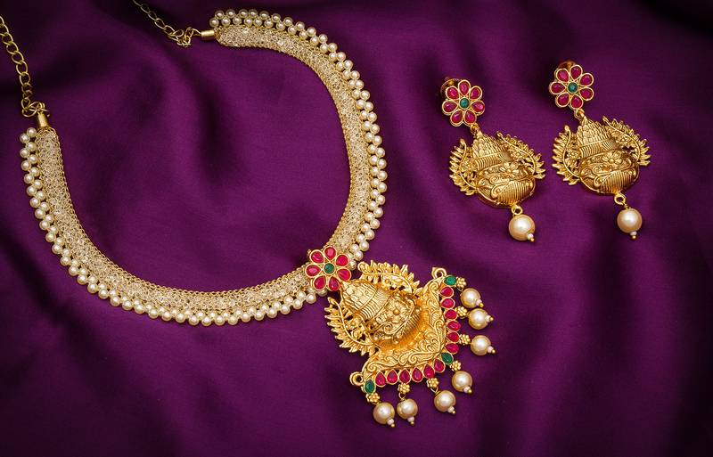 multicolor Traditinal Gold Plated Alloy Necklace