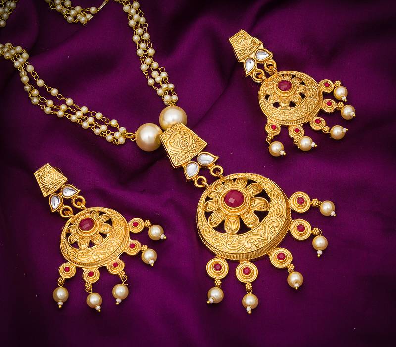 multicolor Traditinal Gold Plated Alloy Necklace