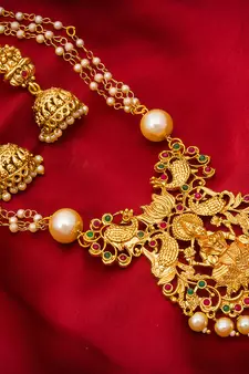 multicolor Traditinal Gold Plated Alloy Necklace