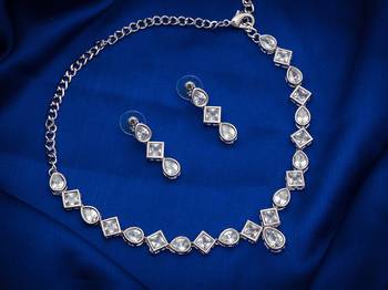 multicolor Traditinal Gold Plated Alloy Necklace 1
