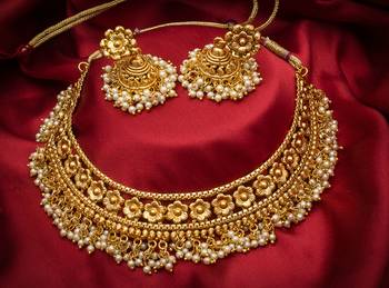 multicolor Traditinal Gold Plated Alloy Necklace 1