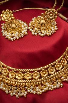 multicolor Traditinal Gold Plated Alloy Necklace