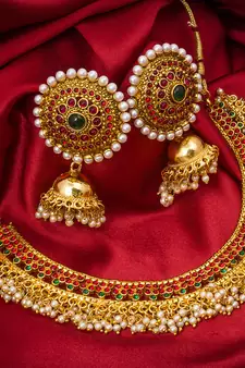 multicolor Traditinal Gold Plated Alloy Necklace