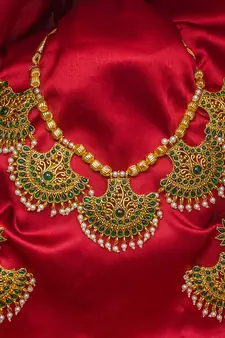 multicolor Traditinal Gold Plated Alloy Necklace