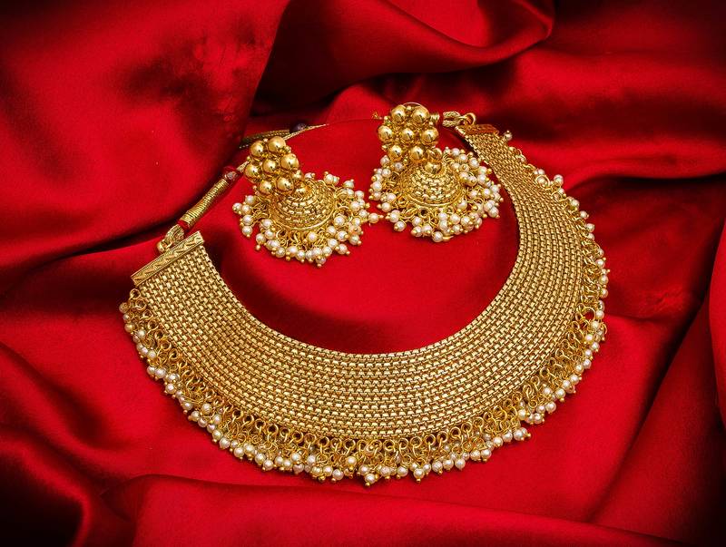 multicolor Traditinal Gold Plated Alloy Necklace