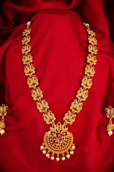 multicolor Traditinal Gold Plated Alloy Necklace