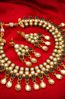 multicolor Traditinal Gold Plated Alloy Necklace