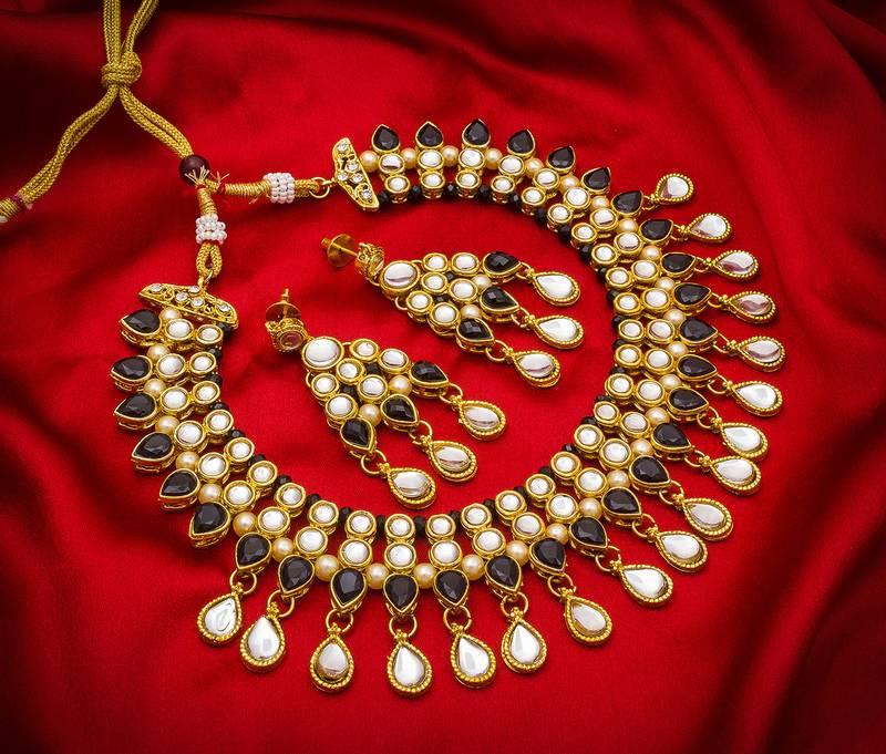 multicolor Traditinal Gold Plated Alloy Necklace