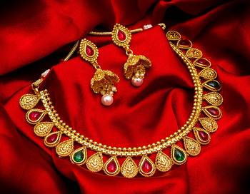 multicolor Traditinal Gold Plated Alloy Necklace 1