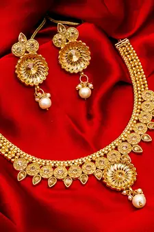 multicolor Traditinal Gold Plated Alloy Necklace