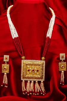 multicolor Traditinal Gold Plated Alloy Necklace