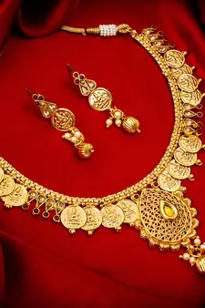 multicolor Traditinal Gold Plated Alloy Necklace