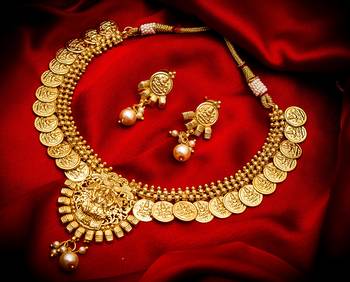 multicolor Traditinal Gold Plated Alloy Necklace 1