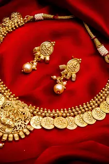 multicolor Traditinal Gold Plated Alloy Necklace