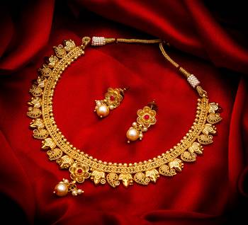 multicolor Traditinal Gold Plated Alloy Necklace 1