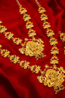 multicolor Traditinal Gold Plated Alloy Necklace