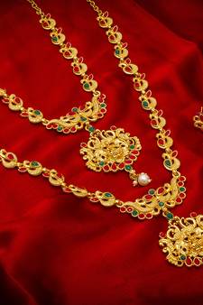 multicolor Traditinal Gold Plated Alloy Necklace