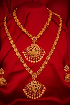 multicolor Traditinal Gold Plated Alloy Necklace