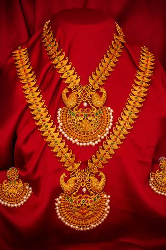 multicolor Traditinal Gold Plated Alloy Necklace