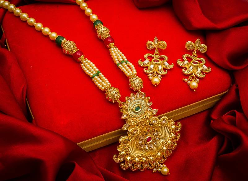 multicolor Traditinal Gold Plated Alloy Necklace