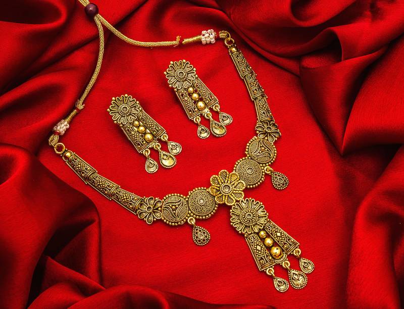 multicolor Traditinal Gold Plated Alloy Necklace