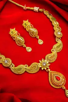 multicolor Traditinal Gold Plated Alloy Necklace