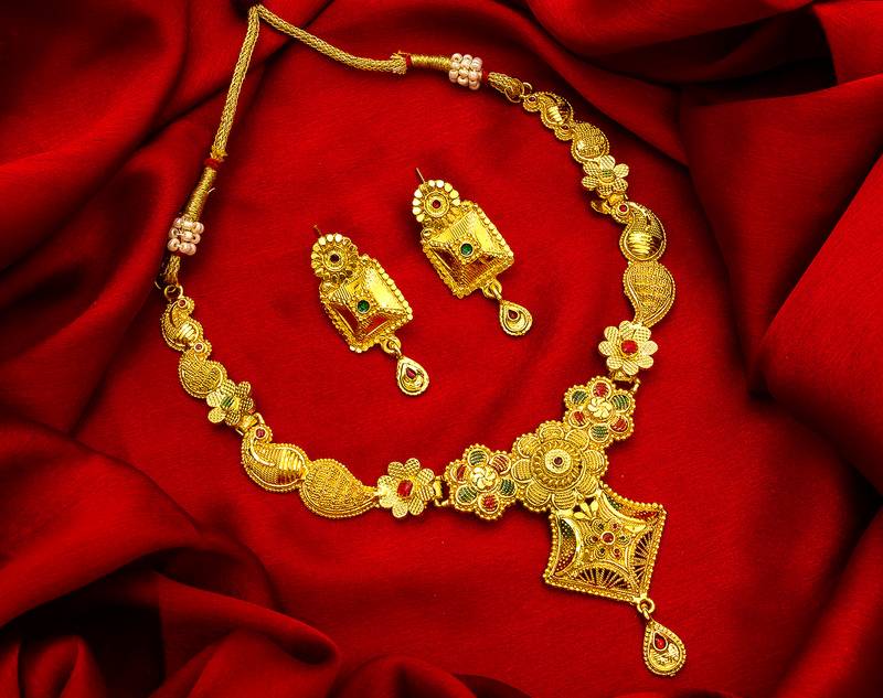 multicolor Traditinal Gold Plated Alloy Necklace