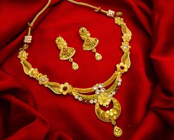 multicolor Traditinal Gold Plated Alloy Necklace 1