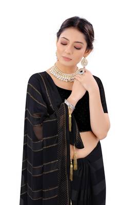 Black plain georgette saree with blouse 2
