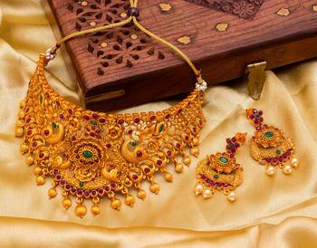 multicolor Traditinal Gold Plated Alloy Necklace 1