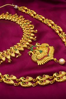 multicolor Traditinal Gold Plated Alloy Necklace