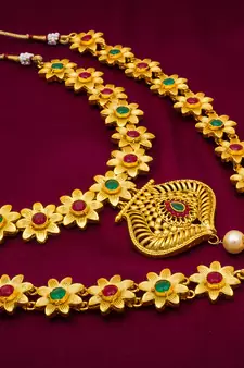 multicolor Traditinal Gold Plated Alloy Necklace