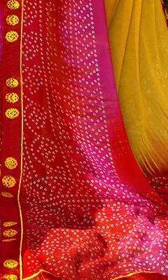 Yellow printed pure georgette saree with blouse 3