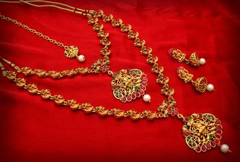 multicolor Traditinal Gold Plated Alloy Necklace 1
