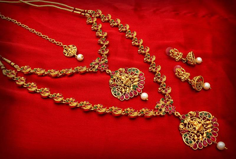 multicolor Traditinal Gold Plated Alloy Necklace