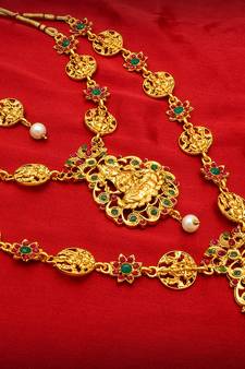 multicolor Traditinal Gold Plated Alloy Necklace